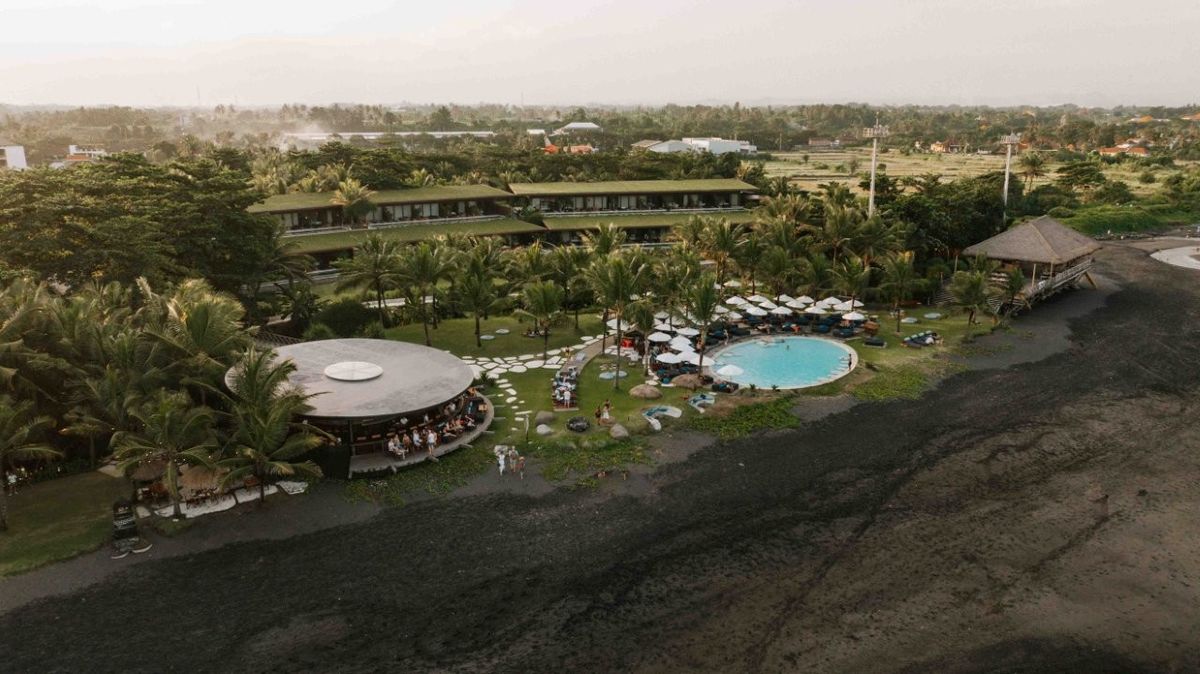 Komune Resort slide