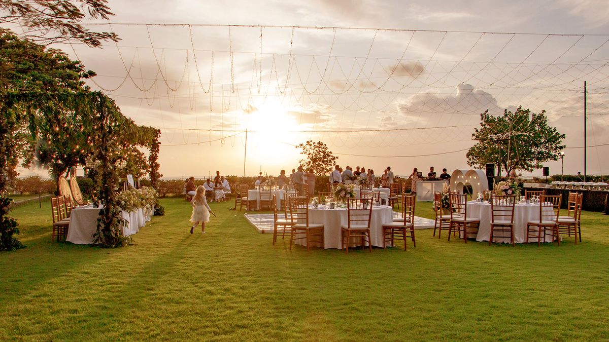 Holiday Inn Resort Baruna Bali slide