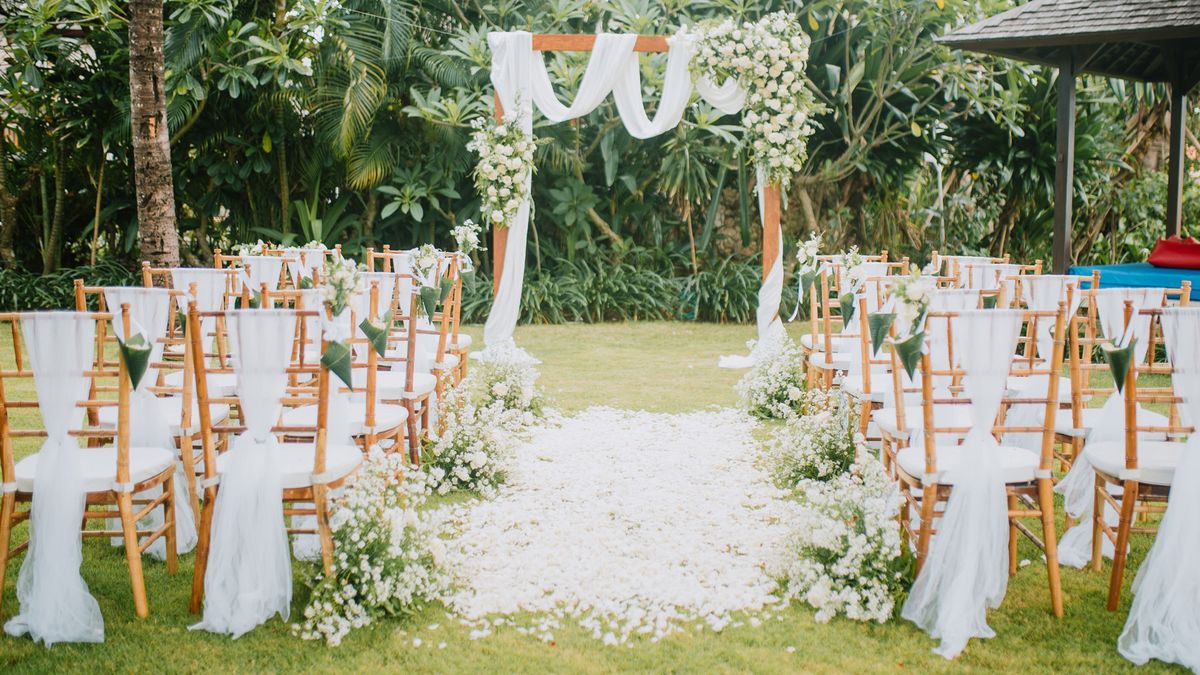 Holiday Inn Resort Baruna Bali slide