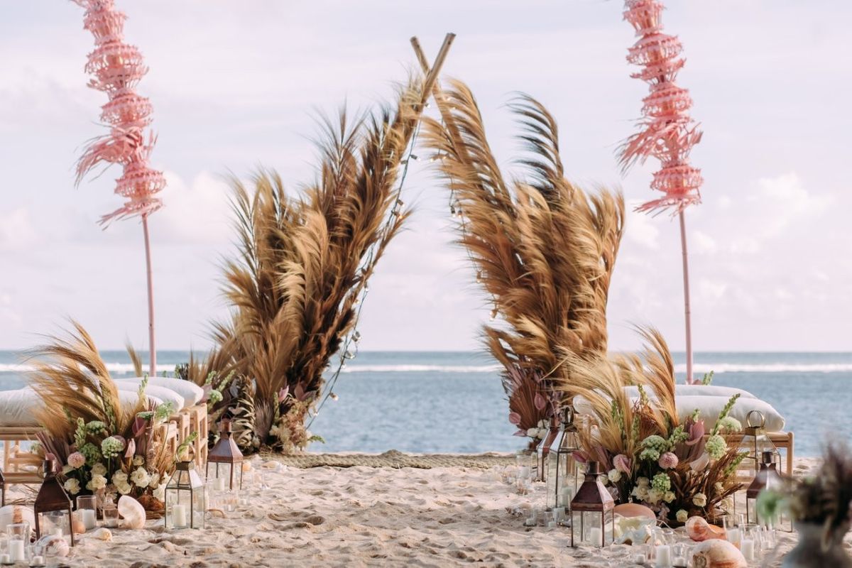 Samabe Bali Suites & Villas slide