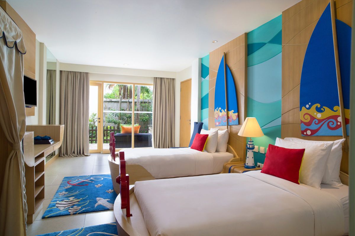 Holiday Inn Resort Baruna Bali slide