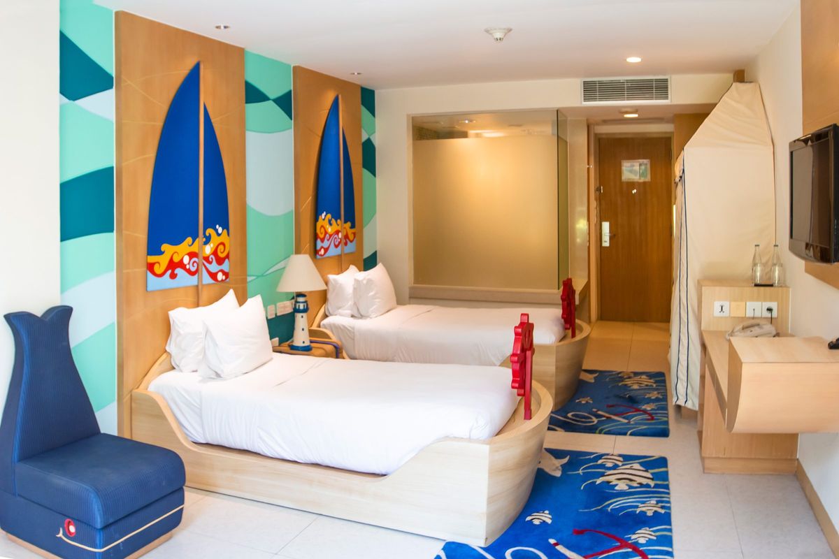 Holiday Inn Resort Baruna Bali slide